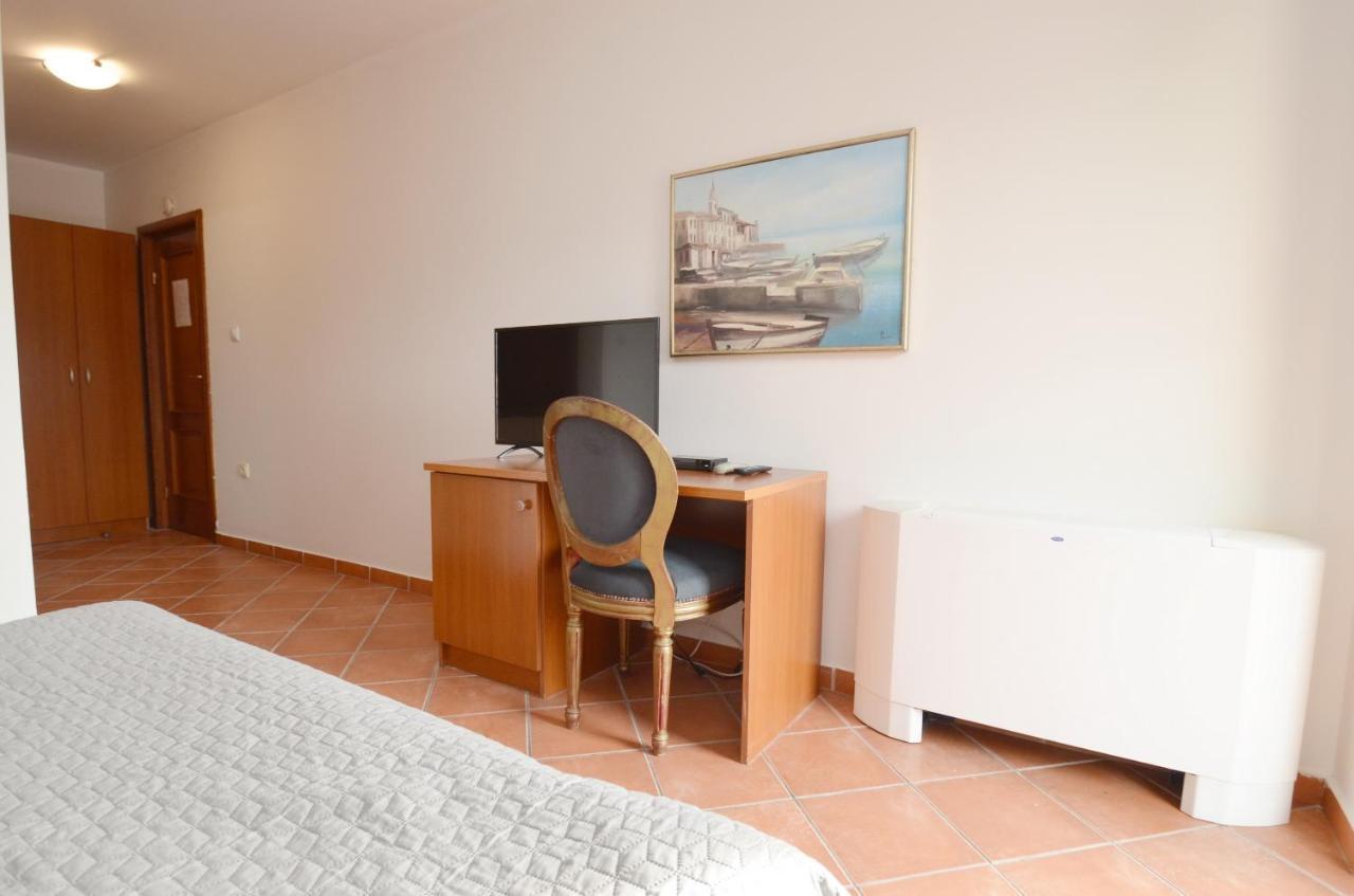 Hotel Meduza Bečići Екстериор снимка