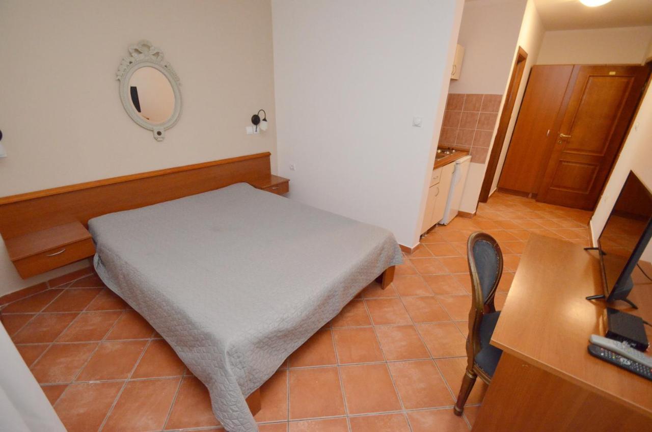 Hotel Meduza Bečići Екстериор снимка